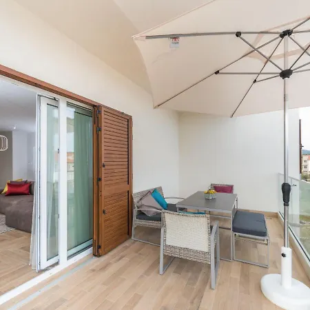 Lägenhet Malu Sun I By Interhome