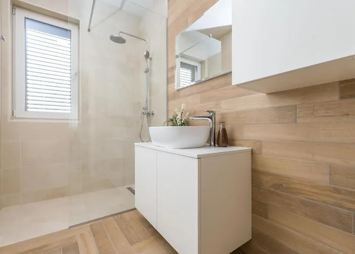 Malu Sun I By Interhome *